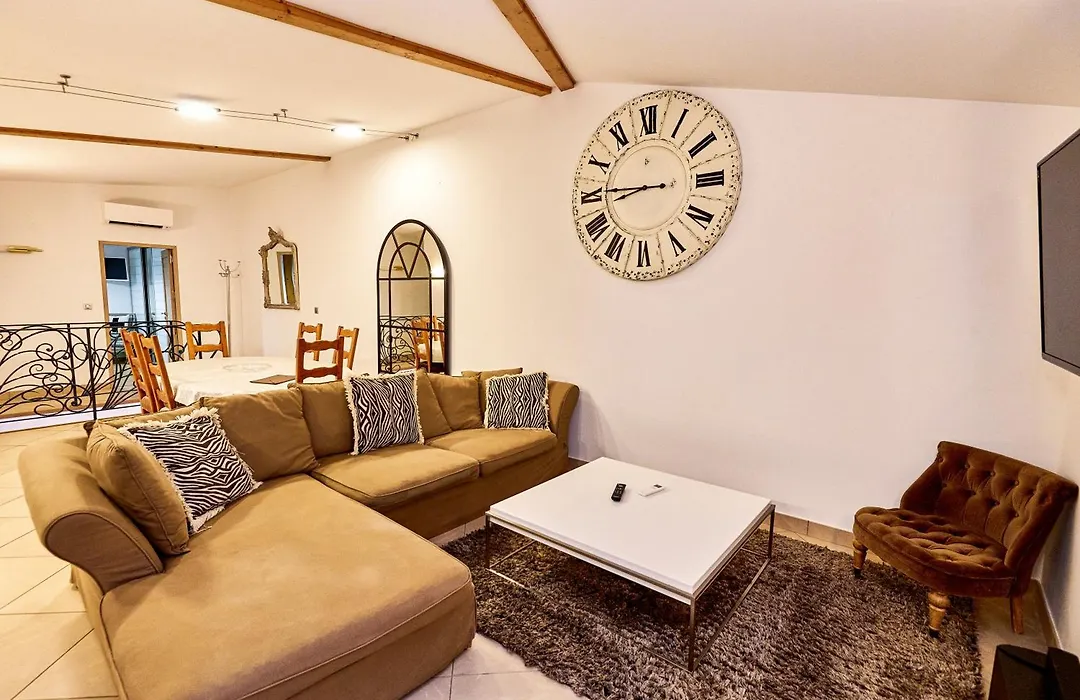 Champagne Andre Bergere & Suites-1
